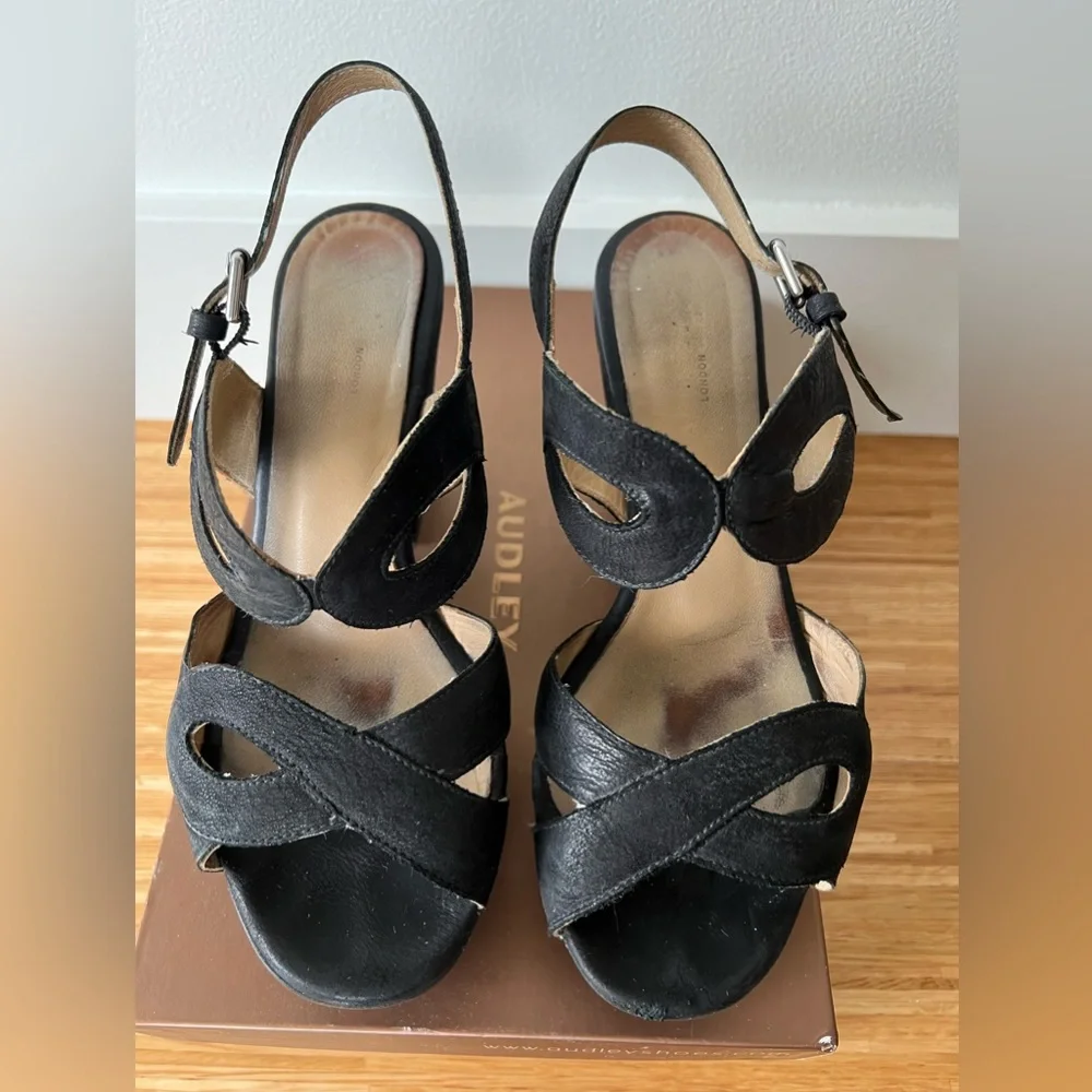 Black Platform Sandals - Women's Strappy Chunky Heel